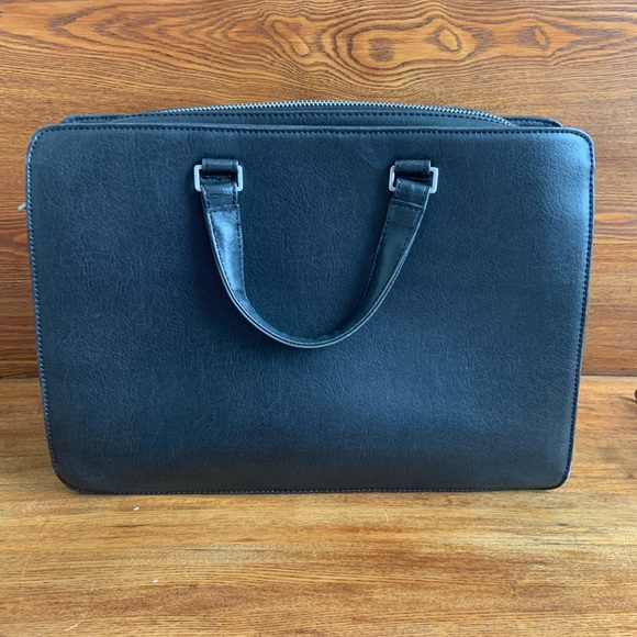 Matt & Nat Briefcase - Picture 2 of 7